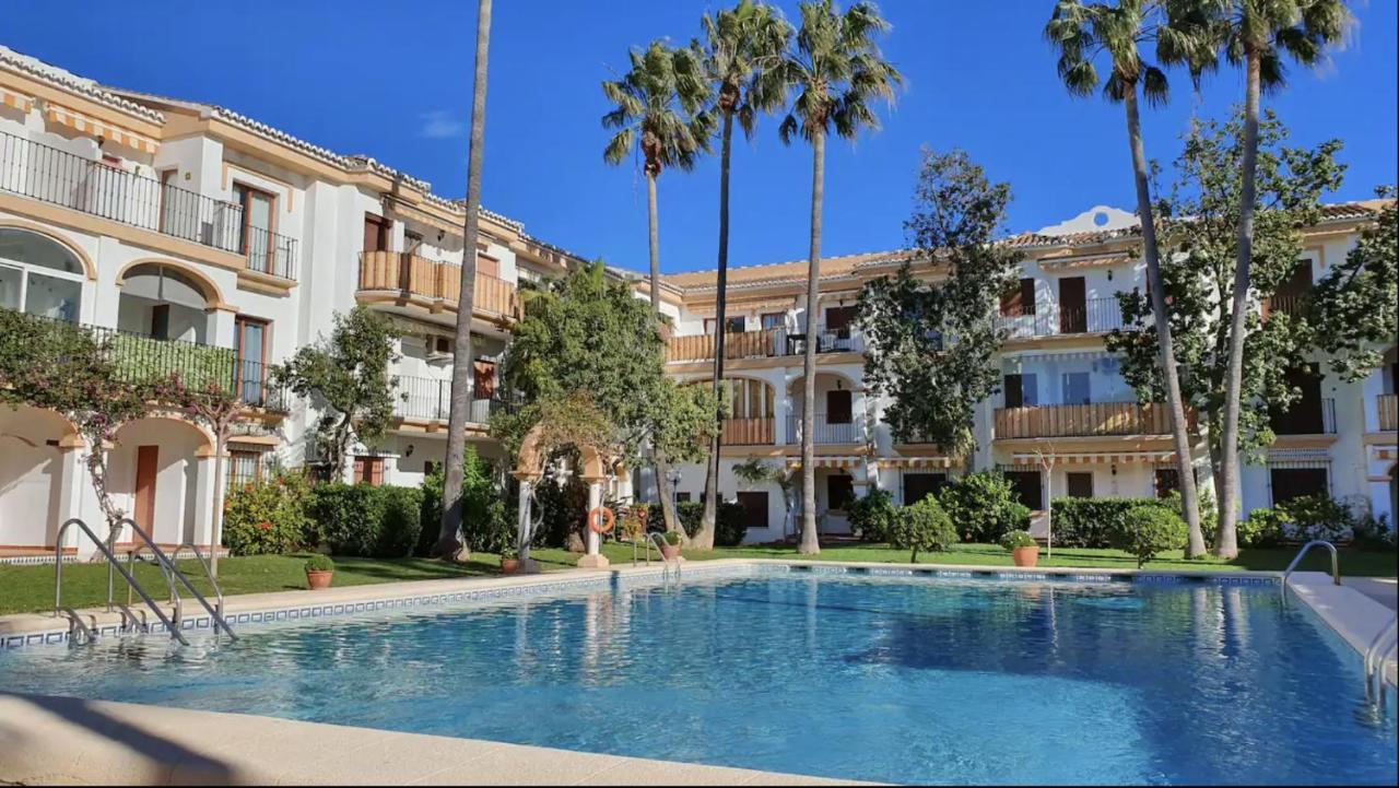 Lovely Apartment In Denia; El Patio Exteriör bild
