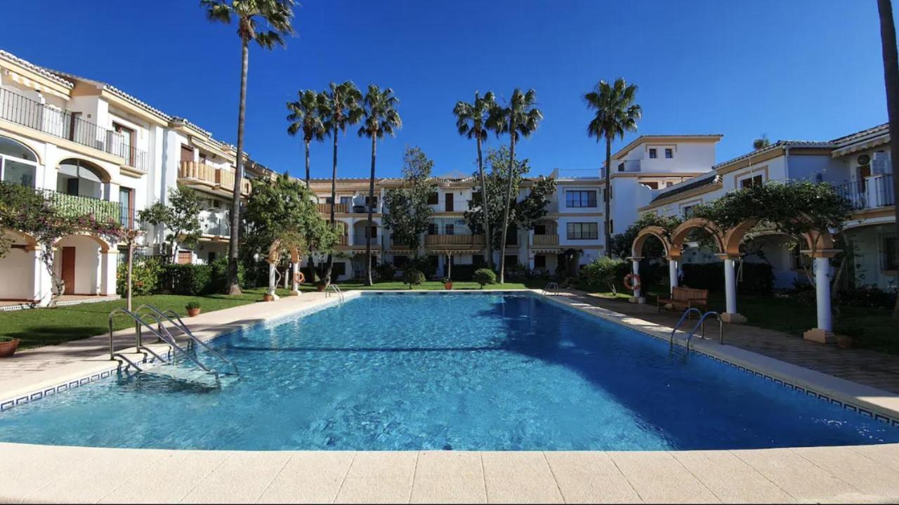 Lovely Apartment In Denia; El Patio Exteriör bild